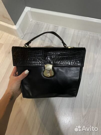 Кожаная сумка Nicolli Fernando