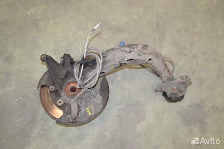 Кулак рычаг правый задний BMW e46 бмв 3 е46