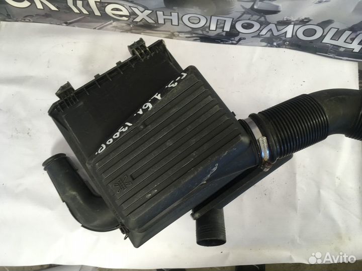 Корпус воздушного фильтра Volkswagen Golf 3