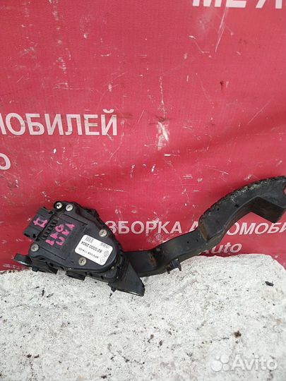 Педаль газа Renault Laguna II