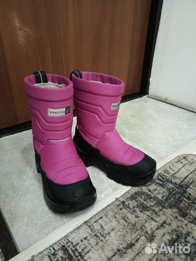 Зимний комбинезон и ботинки фирмы Nikastyle