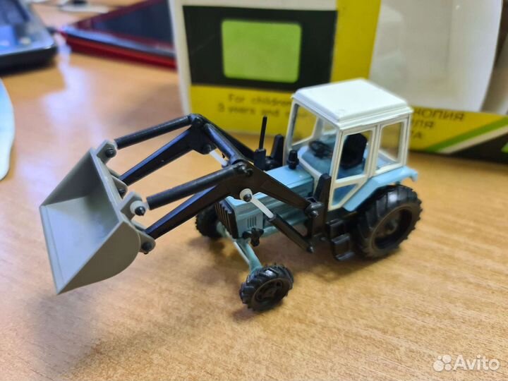 Модель СССР 1 43.Трактор мтз-82 погрузчик