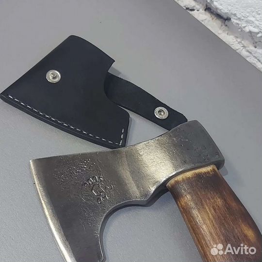 Кожаный чехол на топор