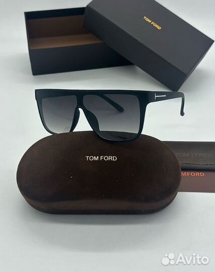 Солнцезащитные очки Tom Ford