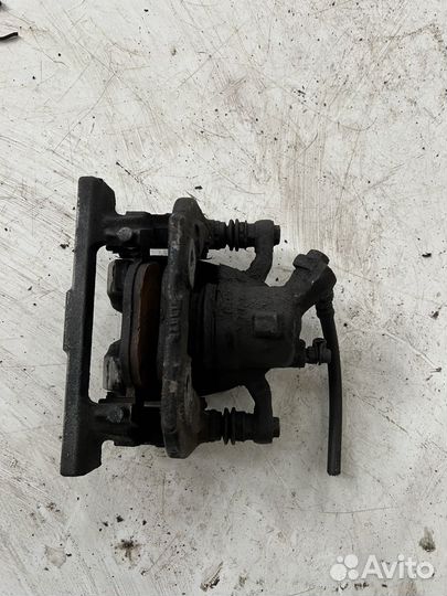 Суппорт задний левый land range rover l322