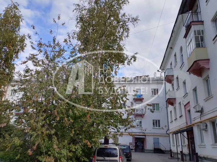 2-к. квартира, 54 м², 1/4 эт.