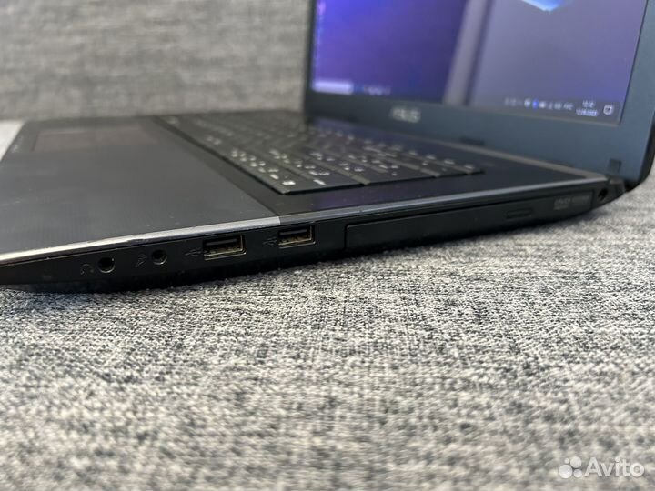 Asus K75 17.3 4ядра/8GB/SSD+HDD/Radeon 7660
