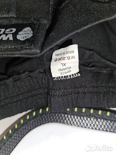 Защитный костюм для сноуборда