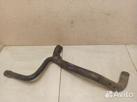 Патрубок системы охлаждения