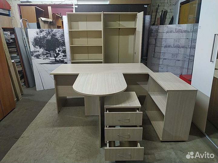 Кабинет руководителя Лидер (дуб феррара). Новый