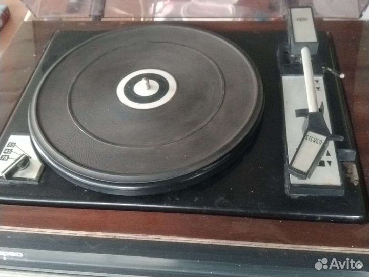 Проигрыватель винила Вега 104