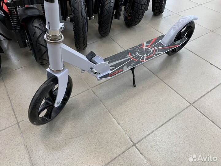 Самокат двухколесный