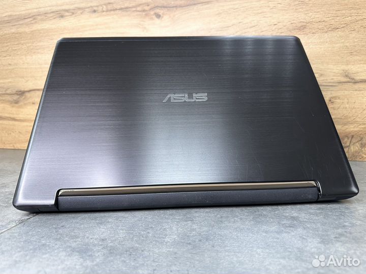 Ульрабук asus Core i3 nvidia 740 SSD 256gb и 500gb