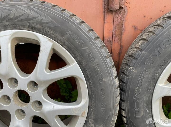 R16 Nokian Tyres Hakkapeliitta 5 205/60, PCD 5x114.3 DIA 67.1