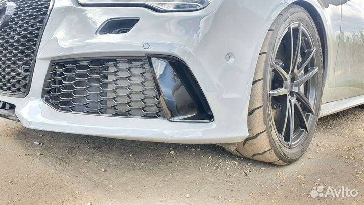 Воздухозаборник в бампер Audi RS