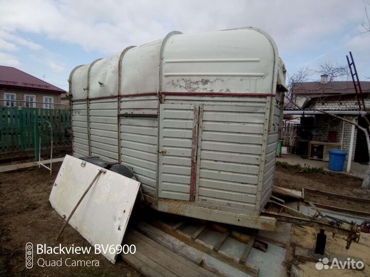 Прицеп коневоз