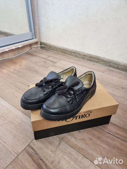 Новые Полуботинки женские 36 размер