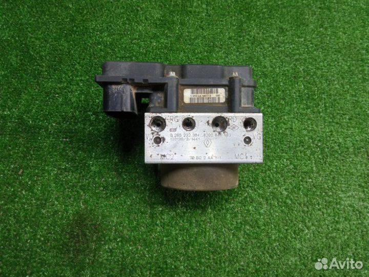 Блок abs (насос) Renault Duster K4MA690 2013