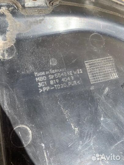 Жабо (планка под лобовое стекло ) VW Passat B6