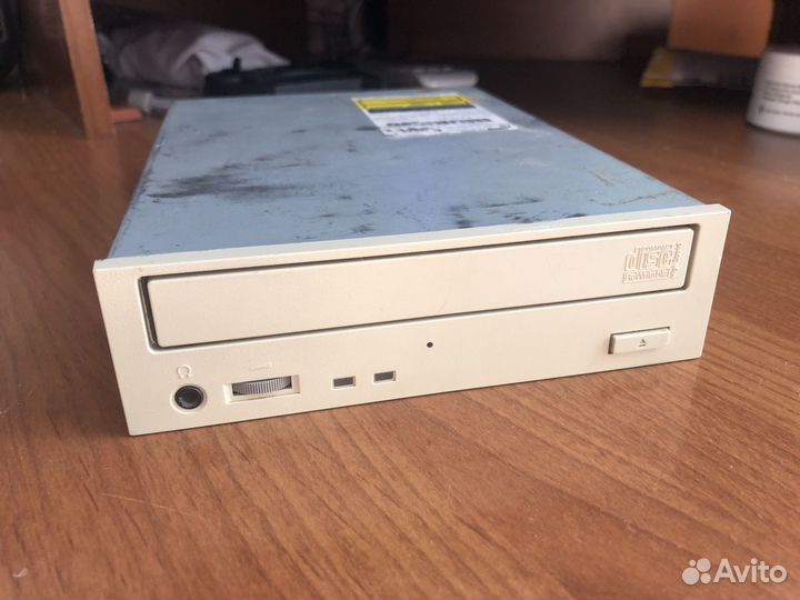 CD-RW привод IDE teac CD-W540E