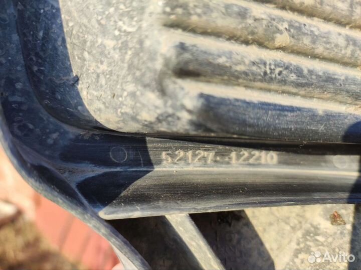 Заглушки противотуманных фар на Toyota Corolla