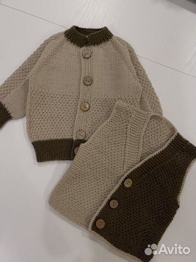 Вязаный костюм детский
