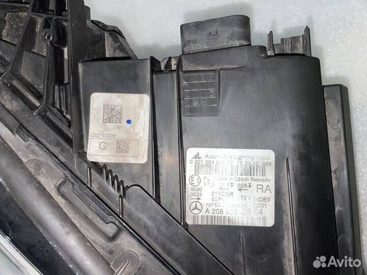 Фара правая Mercedes-Benz C-Класс A2059062804