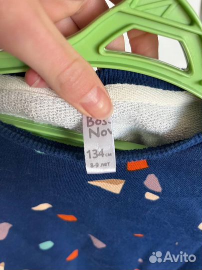 Детский костюм 134 и футболка с длинными рукавами