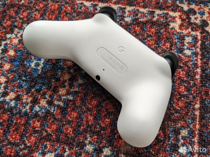 Контроллер Google Stadia