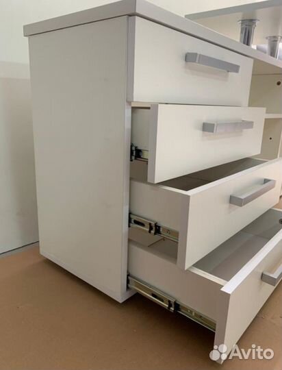 Стол компьютерный новый в наличии