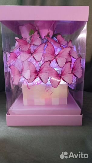 Букет из бабочек в коробке