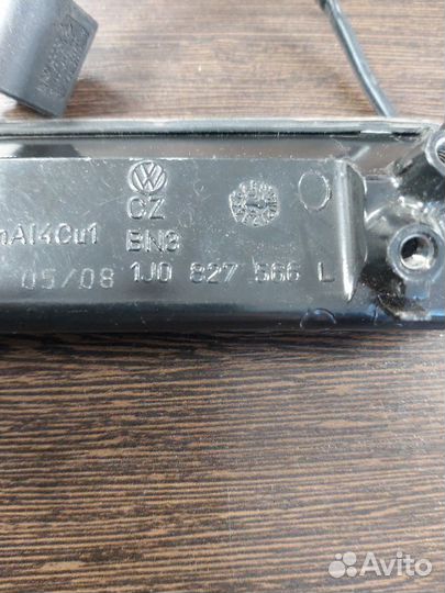 Ручка крышки багажника Volkswagen Touareg 1 4.2