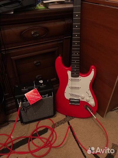 Электрогитара fender squier MM Stratocaster Red