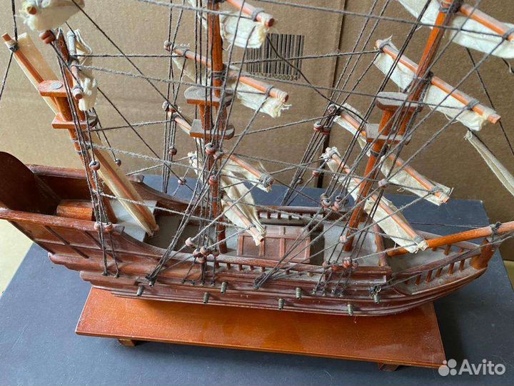 Модель парусника Spanish galleon не сборная