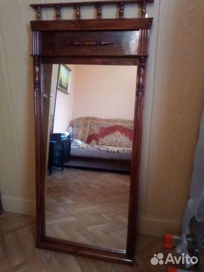 Антикварное зеркало