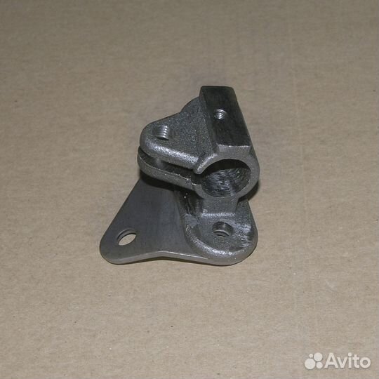 Держатель зеркала заднего вида урал правый (кроншт