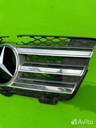 Решетка радиатора Mercedes Benz Gl 500 W164