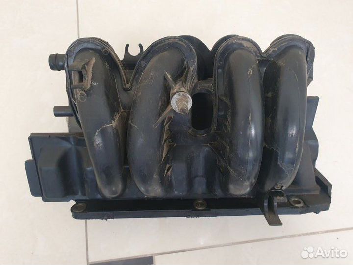 Коллектор впускной Renault Logan K7M