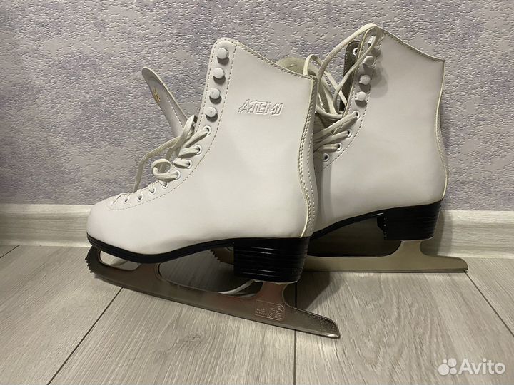 Коньки женские