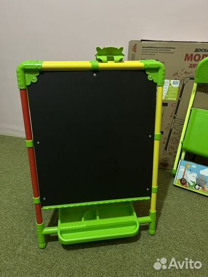 Мольберт и стул nika новые