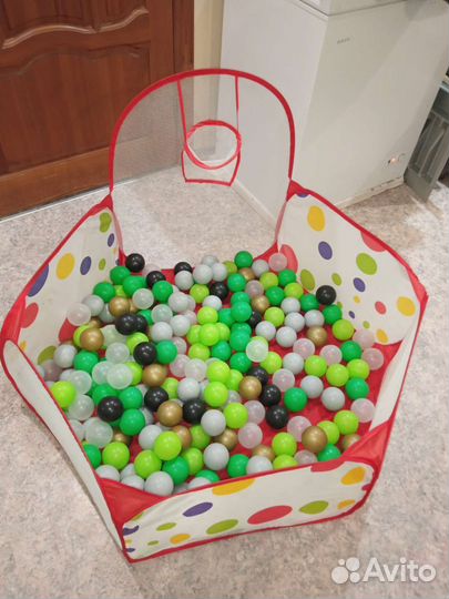 Бассейн с шариками