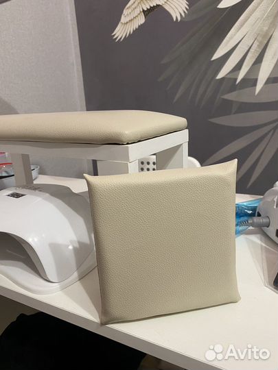 Подставка для рук маникюрная