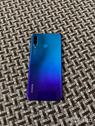 Телефон honor 20 lite