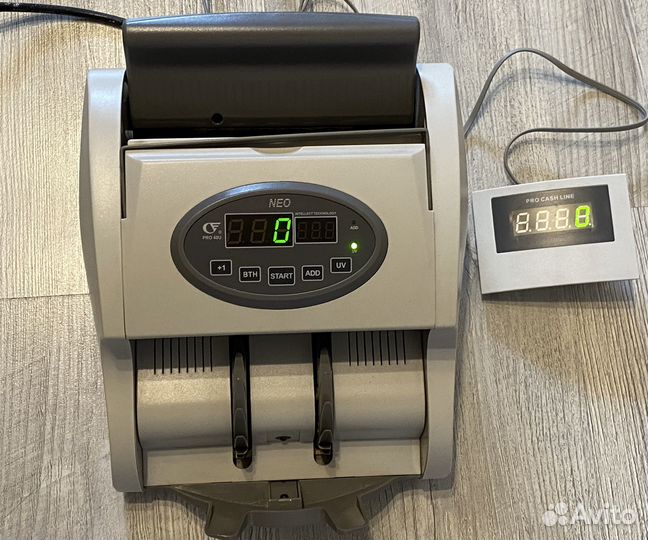 Счетчик банкнот NEO pro 40 U