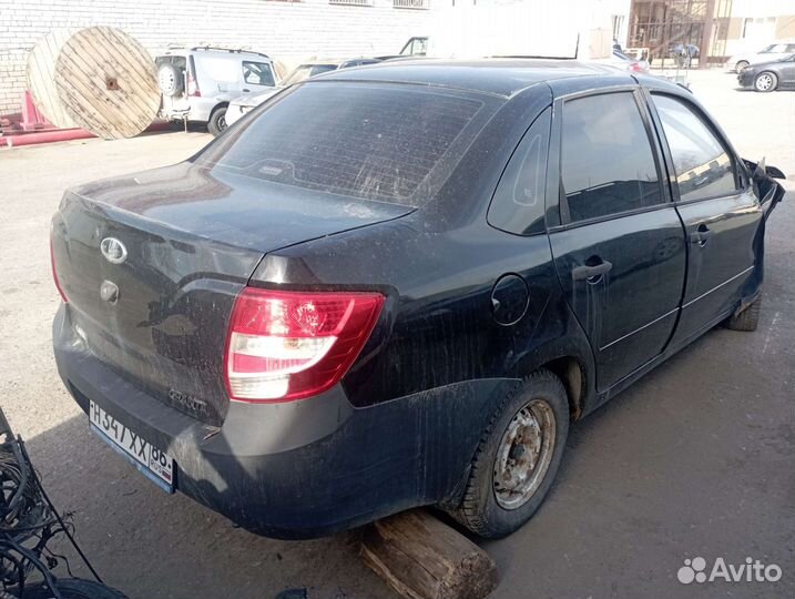 LADA Granta 2012 1.6 МКПП 8клап черный Запчасти