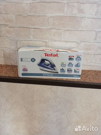 Утюг Hoвый Tefal