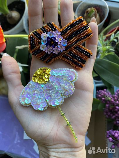 Брошь из бисера