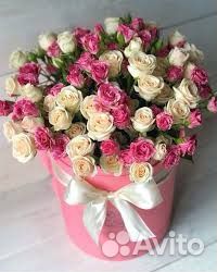 Розы в коробке с доставкой