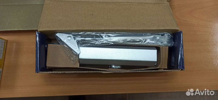 Доводчик дверной