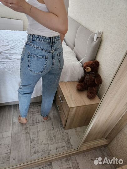 Женские джинсы голубые mom jeans бананы Reserved S